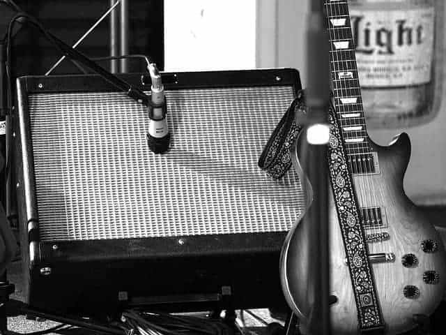 guitar pedal connected to guitar